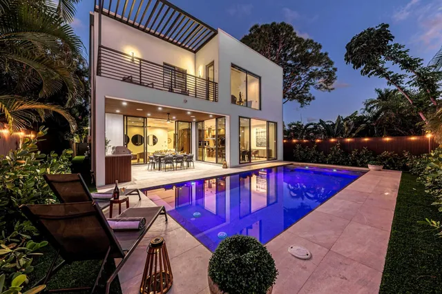 4-bedroom rental at 727 NE 17th Way, Fort Lauderdale