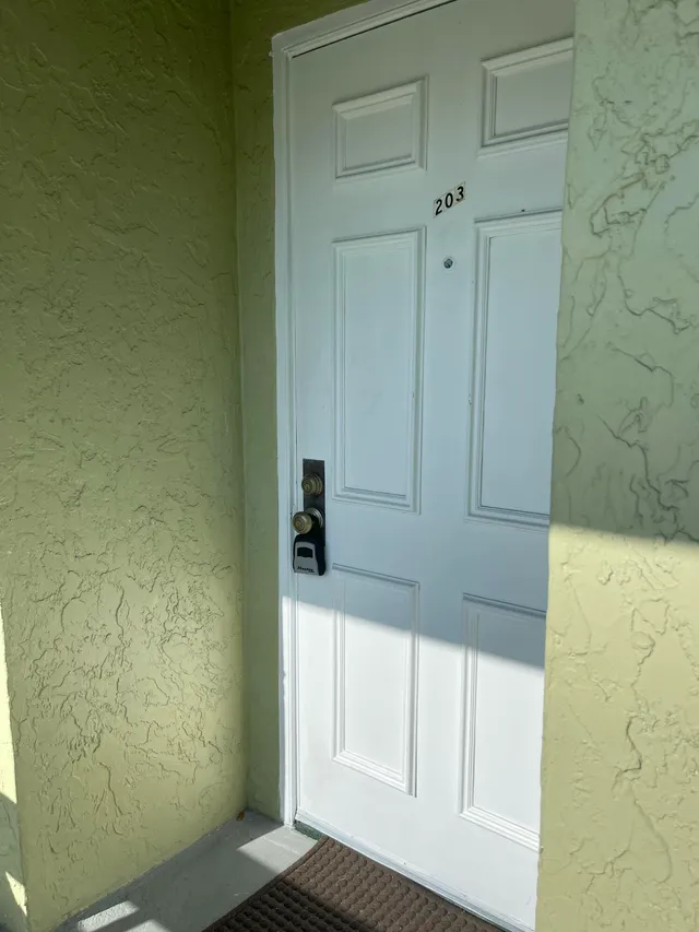 2-bedroom rental at 1141 Calamondin Terrace #203, Delray Beach
