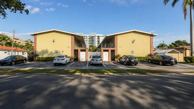 2-bedroom rental at 13 NE 2nd Avenue #201, Dania Beach