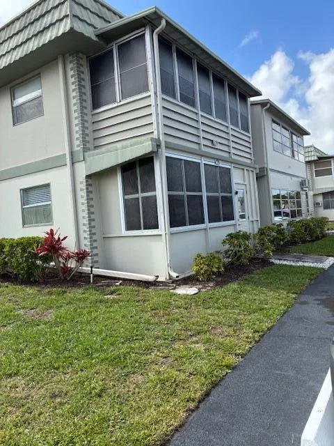 1-bedroom rental at 195 Monaco E, Delray Beach