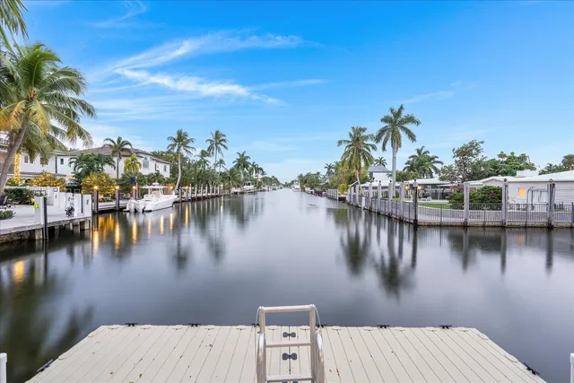 6-bedroom rental at 414 Riviera Isle Drive, Fort Lauderdale