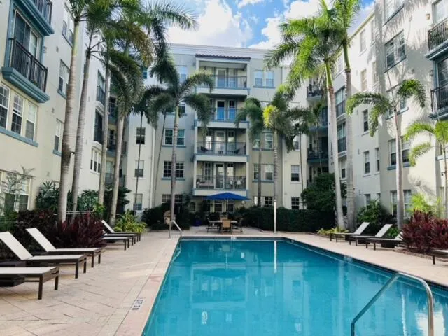2-bedroom rental at 533 NE 3rd Avenue #204, Fort Lauderdale
