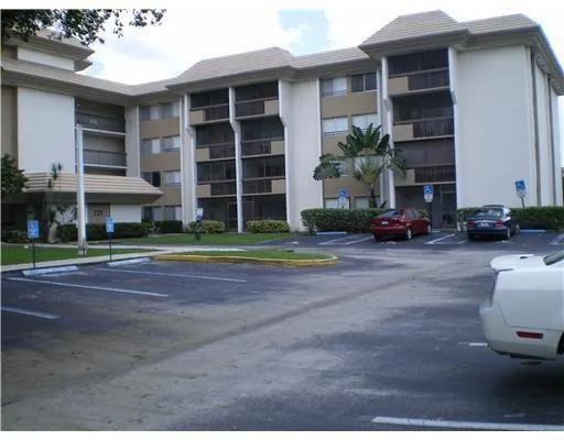 2-bedroom rental at 711 N Pine Island Road #213, Plantation