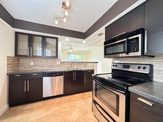 2-bedroom rental at 5811 NE 14th Road #1, Fort Lauderdale