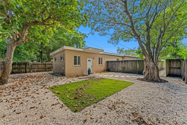 1-bedroom rental at 1340 NE 1st Avenue, Fort Lauderdale