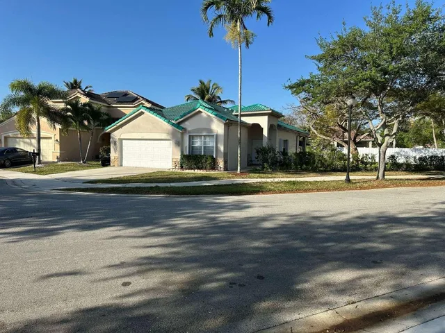 3-bedroom rental at 862 Vista Meadows Drive, Weston