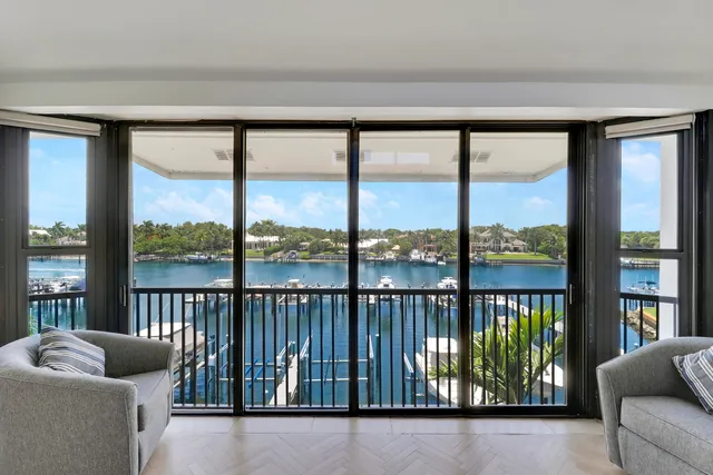 3-bedroom home at 543 Bay Colony Drive N #Slip 8, Juno Beach