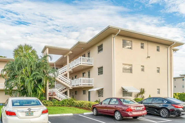 2-bedroom home at 2855 S Garden Drive #211, Lake Worth