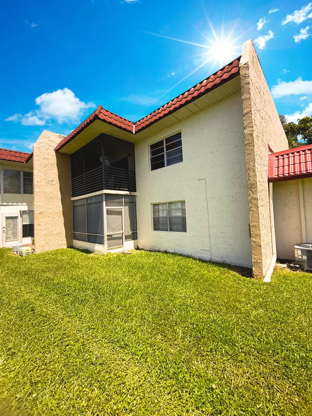 1-bedroom home at 218 Lake Frances Drive, West Palm Beach
