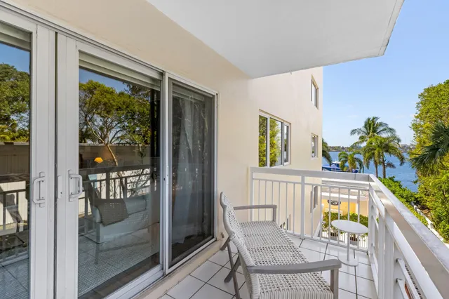 2-bedroom home at 250 Bradley Place #307, Palm Beach