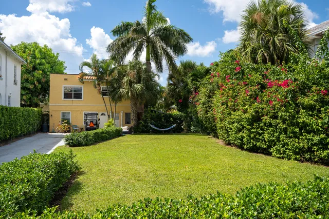 4-bedroom home at 256 Seminole Avenue, Palm Beach