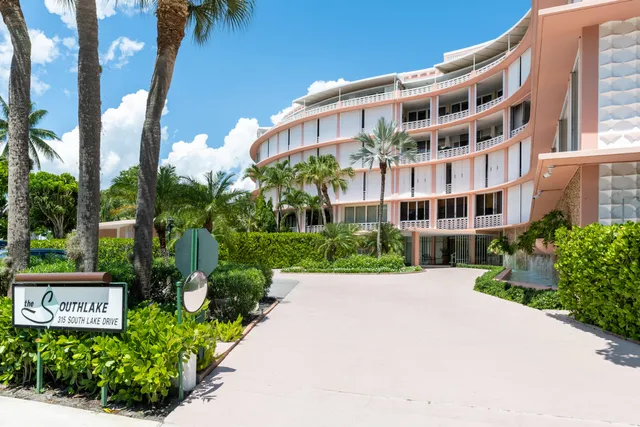 3-bedroom home at 315 S Lake Drive #Ph C, Palm Beach