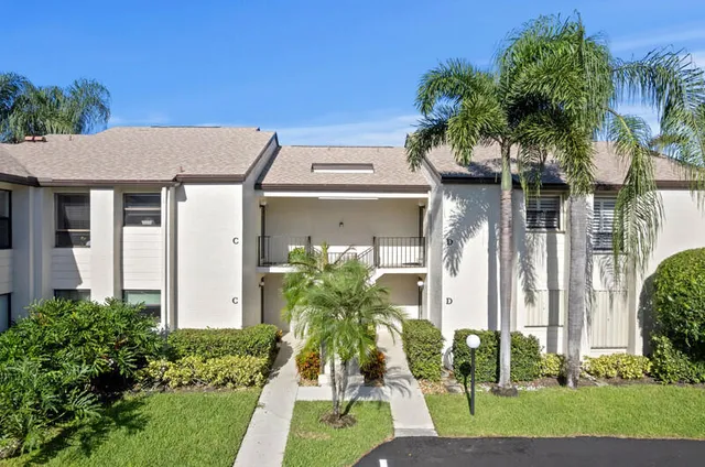 2-bedroom home at 702 Wingfoot Drive #D, Jupiter