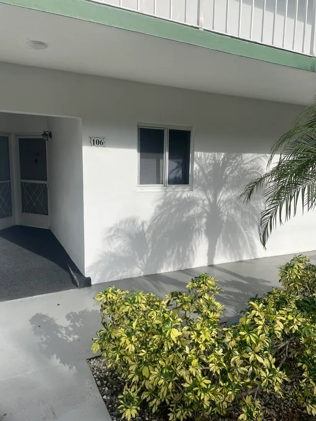 2-bedroom home at 2 Garden Street #106m, Tequesta