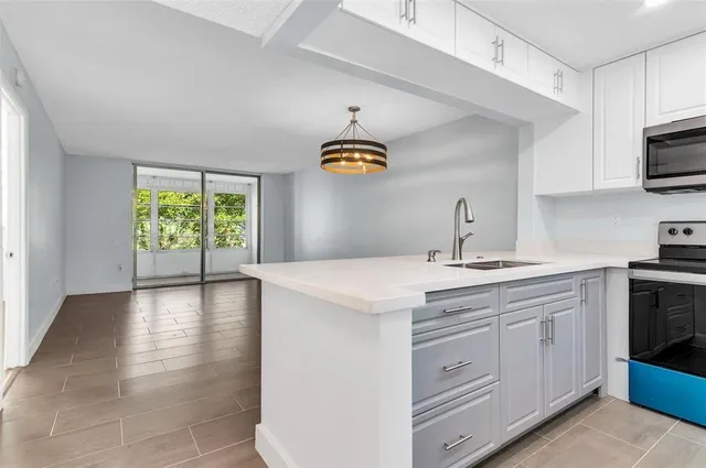 1-bedroom home at 9091 Lime Bay Boulevard #312, Tamarac