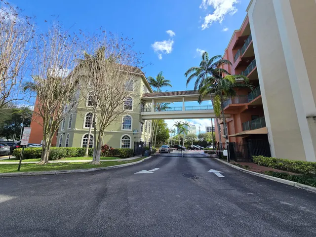 2-bedroom home at 1640 Presidential Way #403, West Palm Beach
