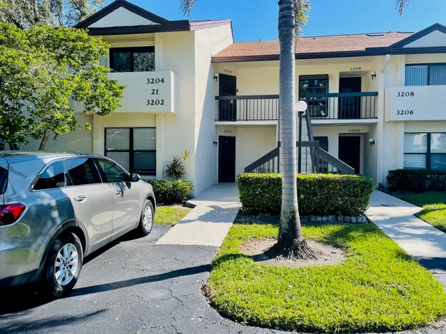 3-bedroom home at 3204 Perimeter Drive #3204, Greenacres