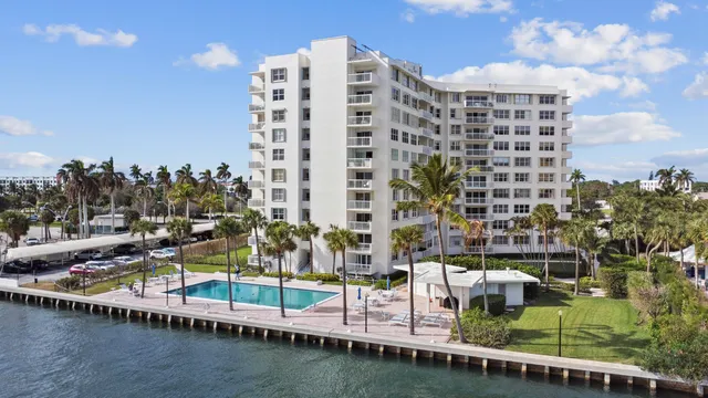2-bedroom home at 2600 N Flagler Drive #1007, West Palm Beach