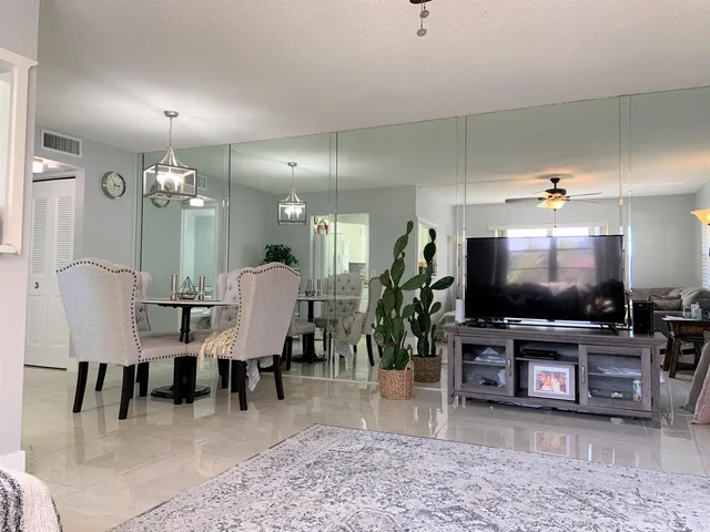 1-bedroom home at 200 Sheffield I, West Palm Beach