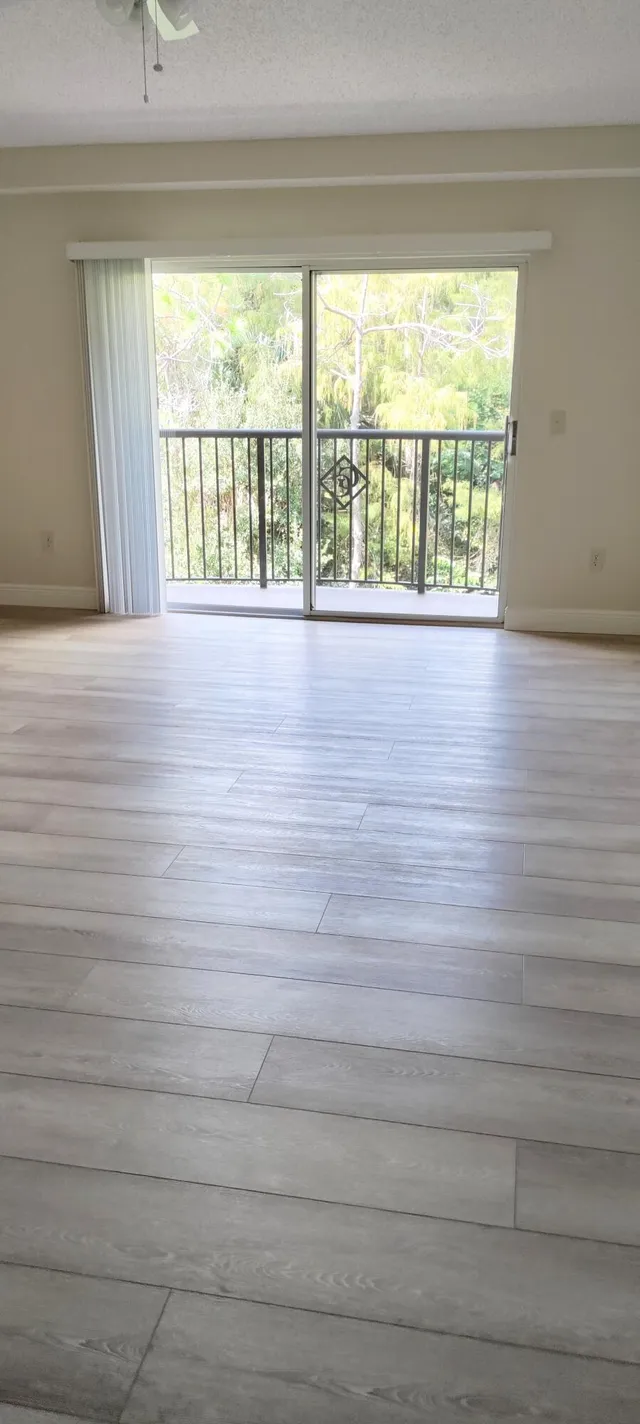 2-bedroom home at 1000 Crestwood Court S #1008, Royal Palm Beach