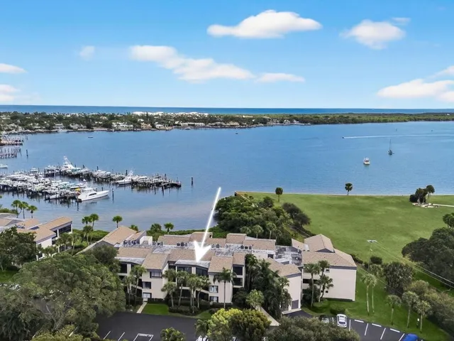 2-bedroom home at 1660 Twelve Oaks Way #303, North Palm Beach