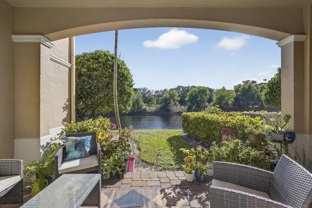 3-bedroom home at 4511 Artesa Way S, Palm Beach Gardens