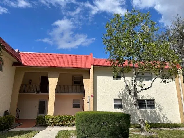 1-bedroom home at 145 Lake Evelyn Drive, West Palm Beach