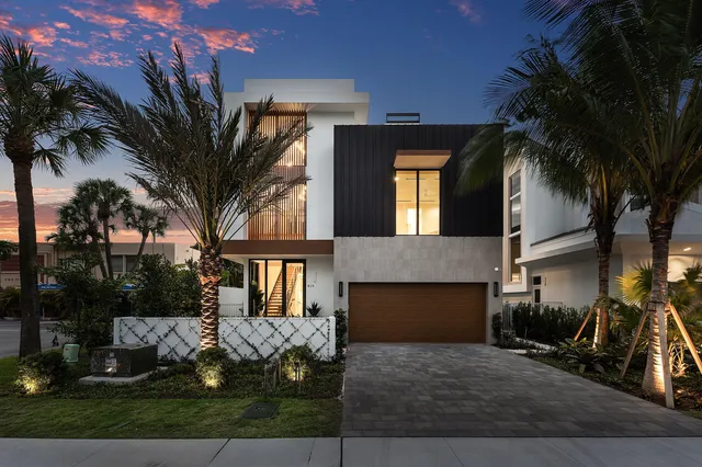 5-bedroom home at 810 Palm Trail, Delray Beach