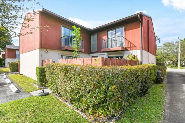 2-bedroom home at 4350 Lilac Street #B, Palm Beach Gardens