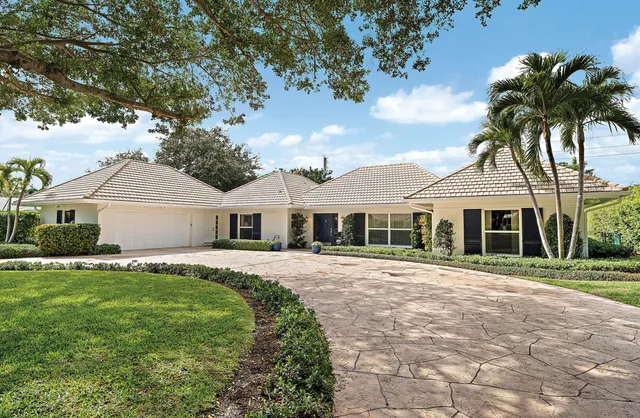 4-bedroom home at 11337 Lost Tree Way, North Palm Beach