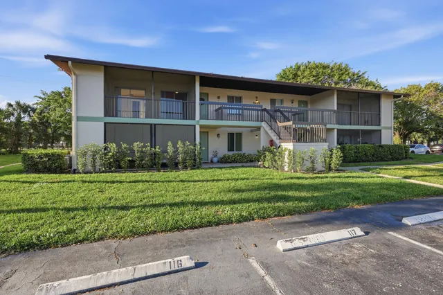 2-bedroom home at 6286 Chasewood Drive #E, Jupiter