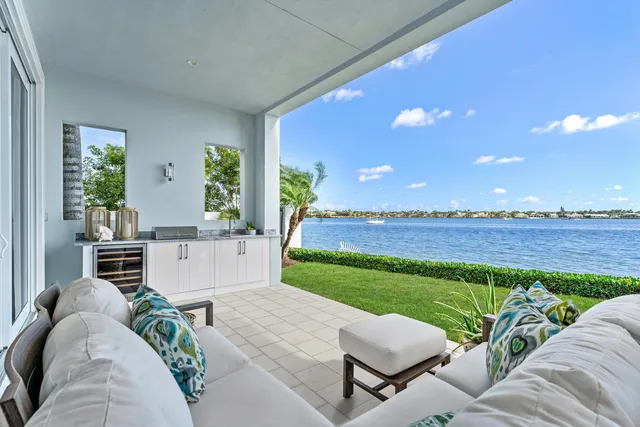 3-bedroom home at 100 Water Club Court N, North Palm Beach