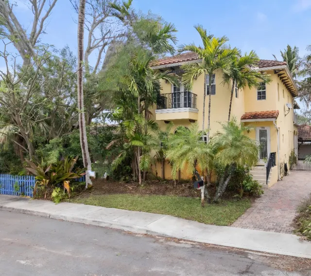 3-bedroom home at 218 N Palmway, Lake Worth Beach