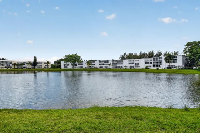 2-bedroom home at 202 Wellington D, West Palm Beach