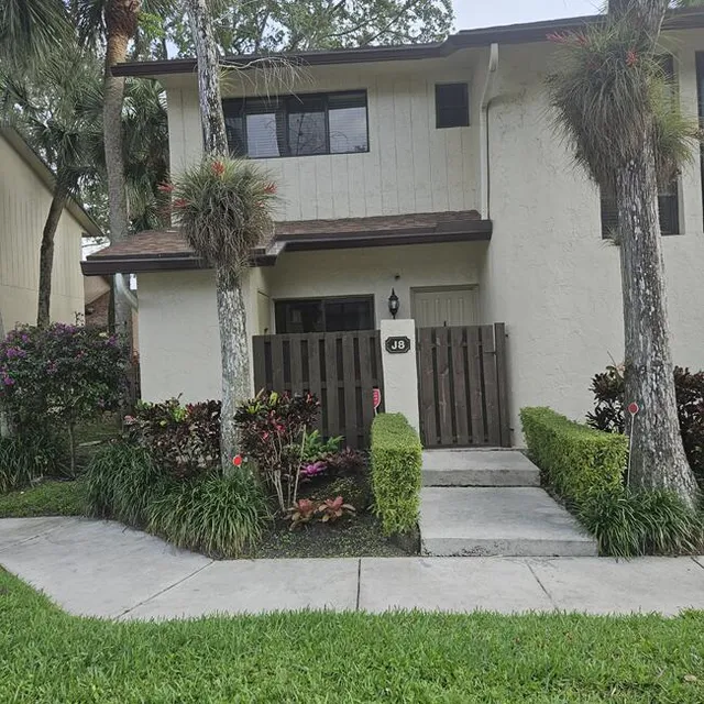 2-bedroom home at 7620 NW 79th Avenue #J8, Tamarac