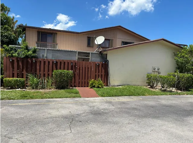 3-bedroom home at 4248 Landar Drive, Greenacres