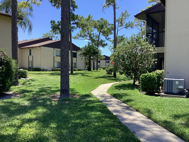 1-bedroom home at 410 Pine Glen Lane #B-2, Greenacres