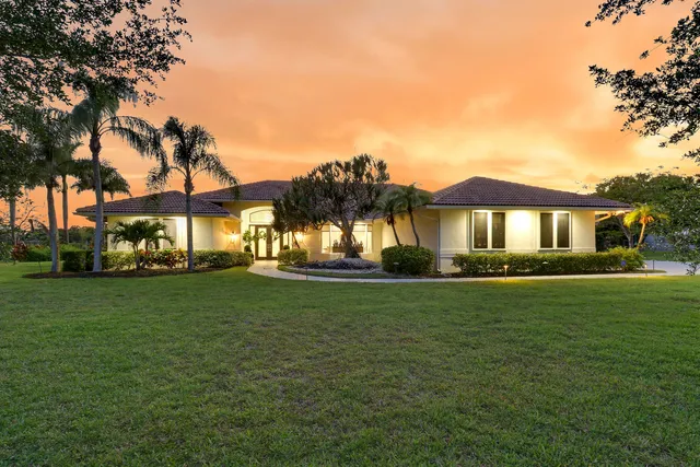 5-bedroom home at 8667 Steeplechase Drive, Palm Beach Gardens