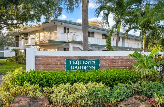 2-bedroom home at 8 Garden Street #106r, Tequesta