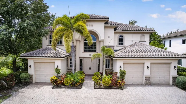 5-bedroom home at 625 Glenfield Way, Royal Palm Beach