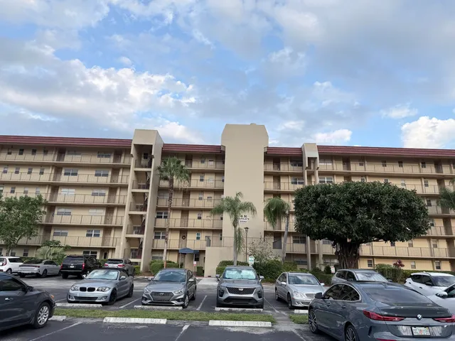 2-bedroom home at 3590 Via #312, Lake Worth