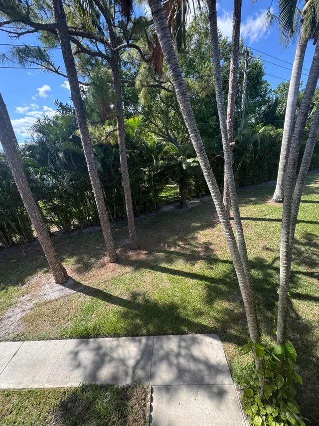 2-bedroom home at 435 Pine Glen Lane #C-2, Greenacres