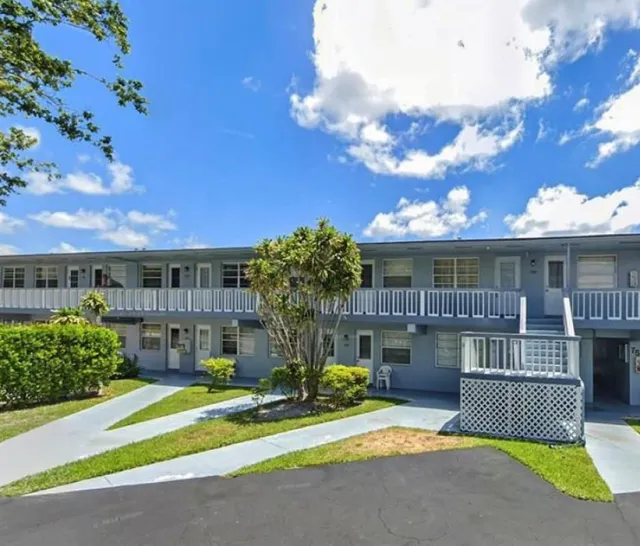 3-bedroom home at 701 Pine Dr #107, Pompano Beach