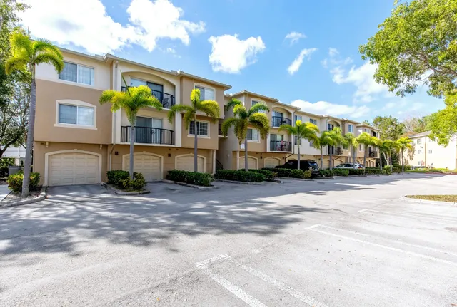 2-bedroom rental at 1100 Crestwood Court S #1110, Royal Palm Beach