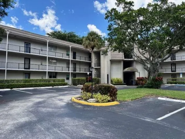 2-bedroom rental at 9401 Lime Bay Boulevard #305, Tamarac
