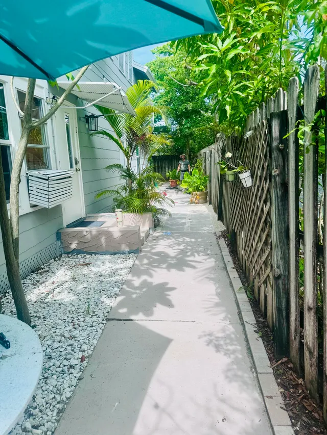 3-bedroom rental at 204 S M Street #Upstairs Unit, Lake Worth Beach