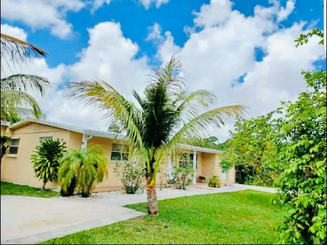 5-bedroom rental at 279 Hach Lane, West Palm Beach