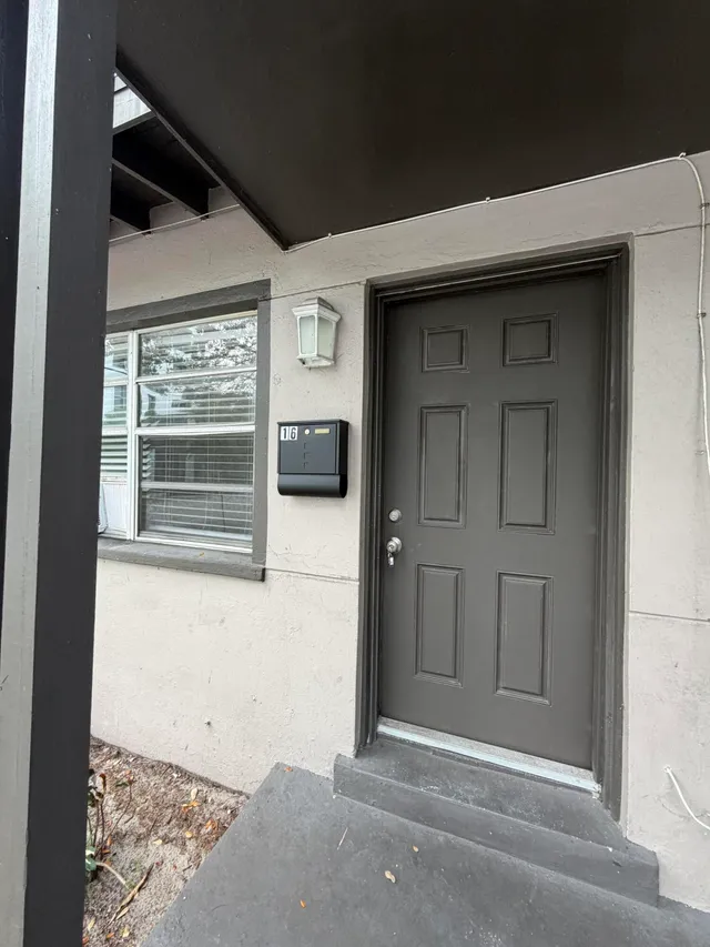 1-bedroom rental at 2722 Poinsettia Avenue #16, West Palm Beach