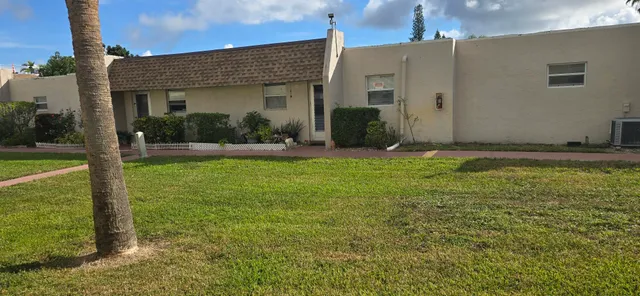 1-bedroom rental at 300 Bonnie Blvd #144, Palm Springs