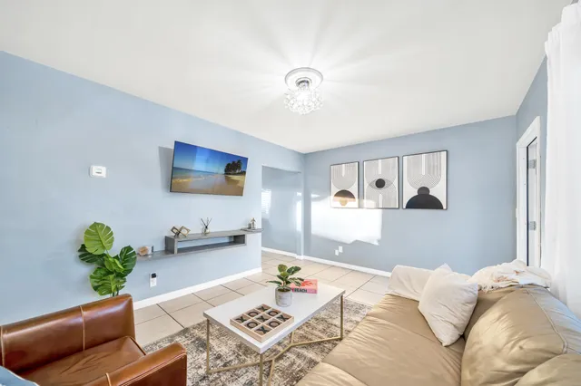 2-bedroom rental at 3331 Lake Avenue, West Palm Beach